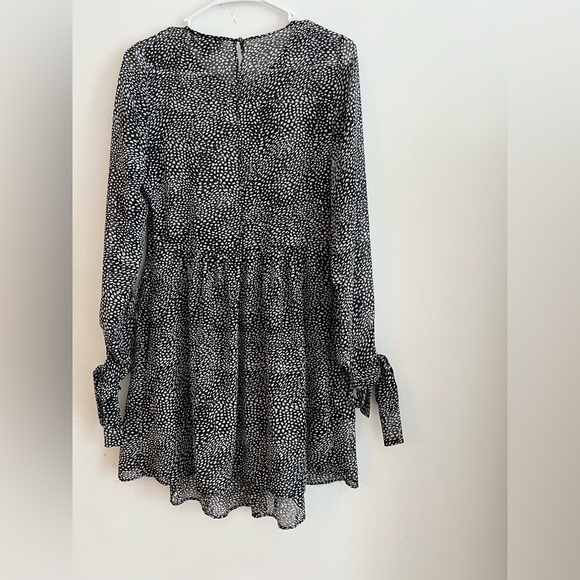 Sam Edelman Black & White Long Sleeve Tiered Dress Size 4 - Picture 6 of 6